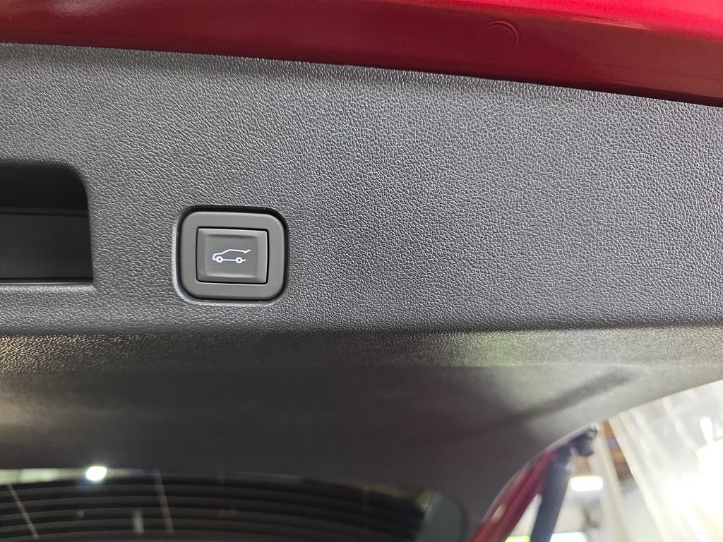 New 2026 GMC Acadia Elevation w/ Elevation Premium Package AWD/4WD image 15