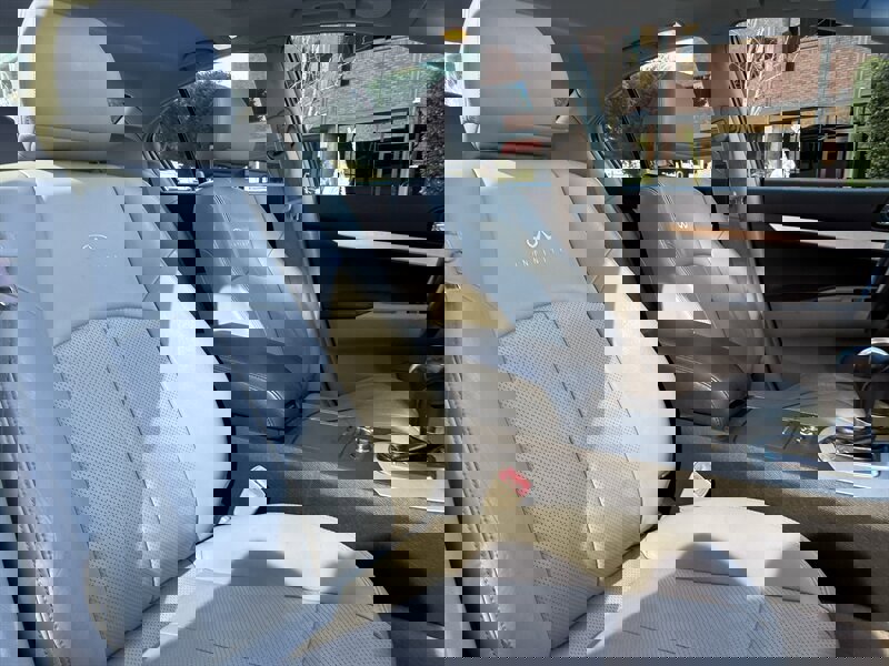 Used 2009 INFINITI G37 Journey w/ Premium Pkg image 18