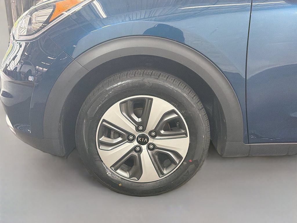 Used 2019 Kia Niro LX FWD image 29