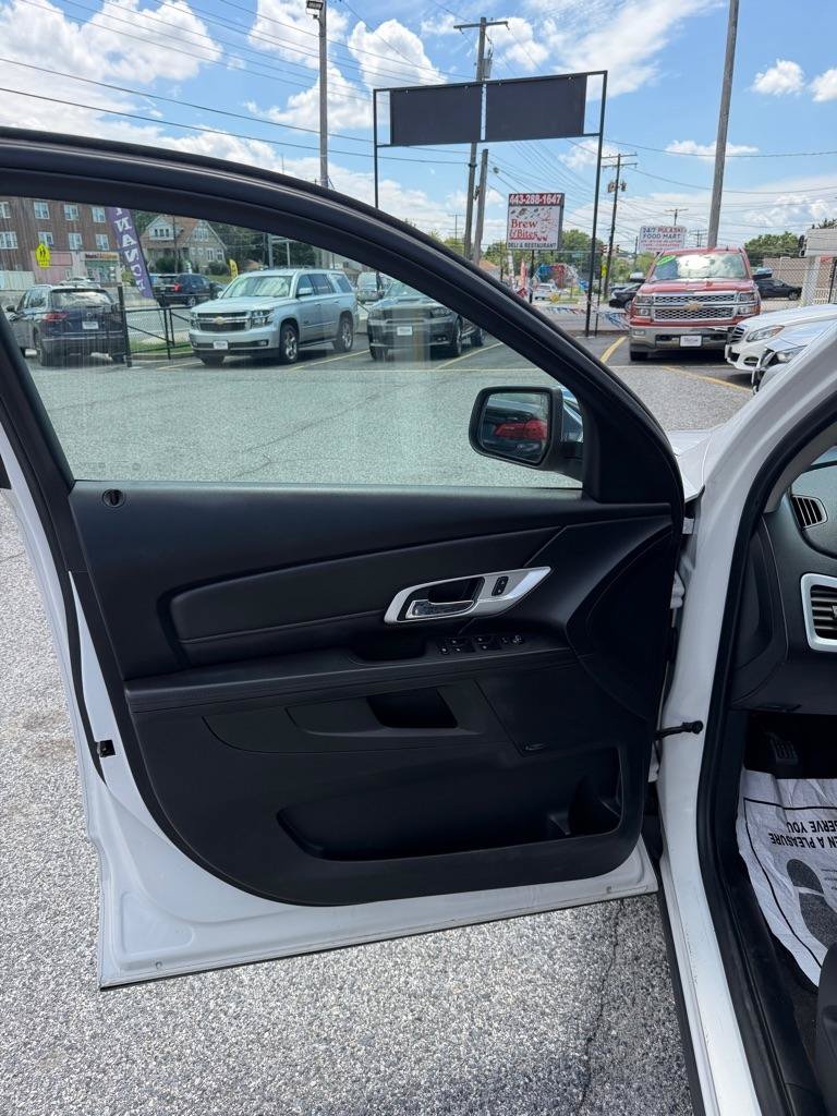 Used 2017 GMC Terrain SLT FWD image 11