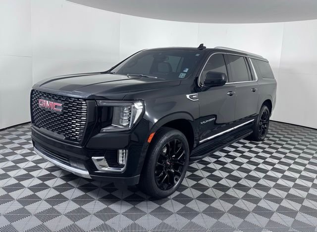 Used 2023 GMC Yukon XL SLT image 4