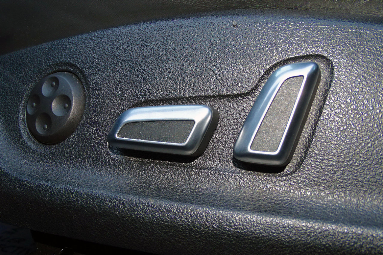 Used 2018 Audi S6 Premium Plus image 17