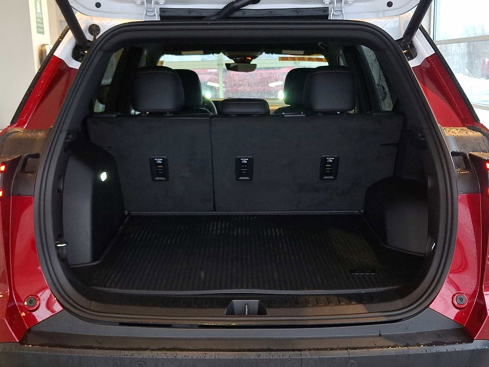 Certified 2025 Chevrolet Equinox ACTIV w/ Safety and Technology Package image 29