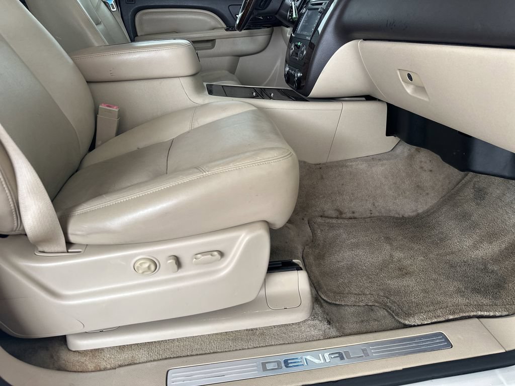 Used 2014 GMC Yukon Denali RWD image 39