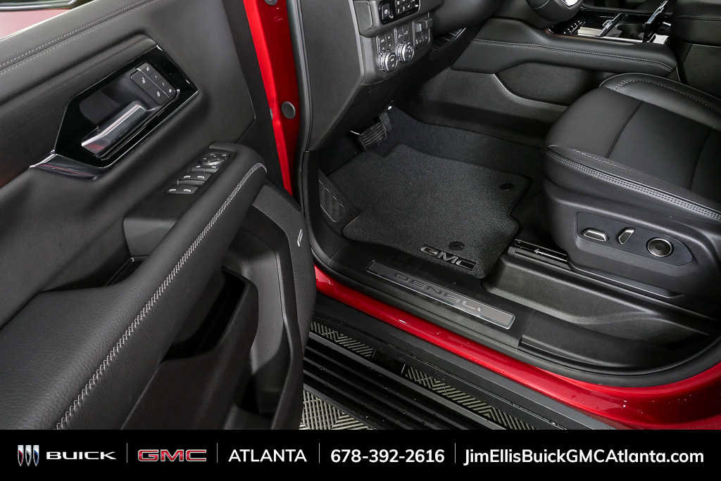 New 2026 GMC Yukon Denali w/ Denali Reserve Package image 8