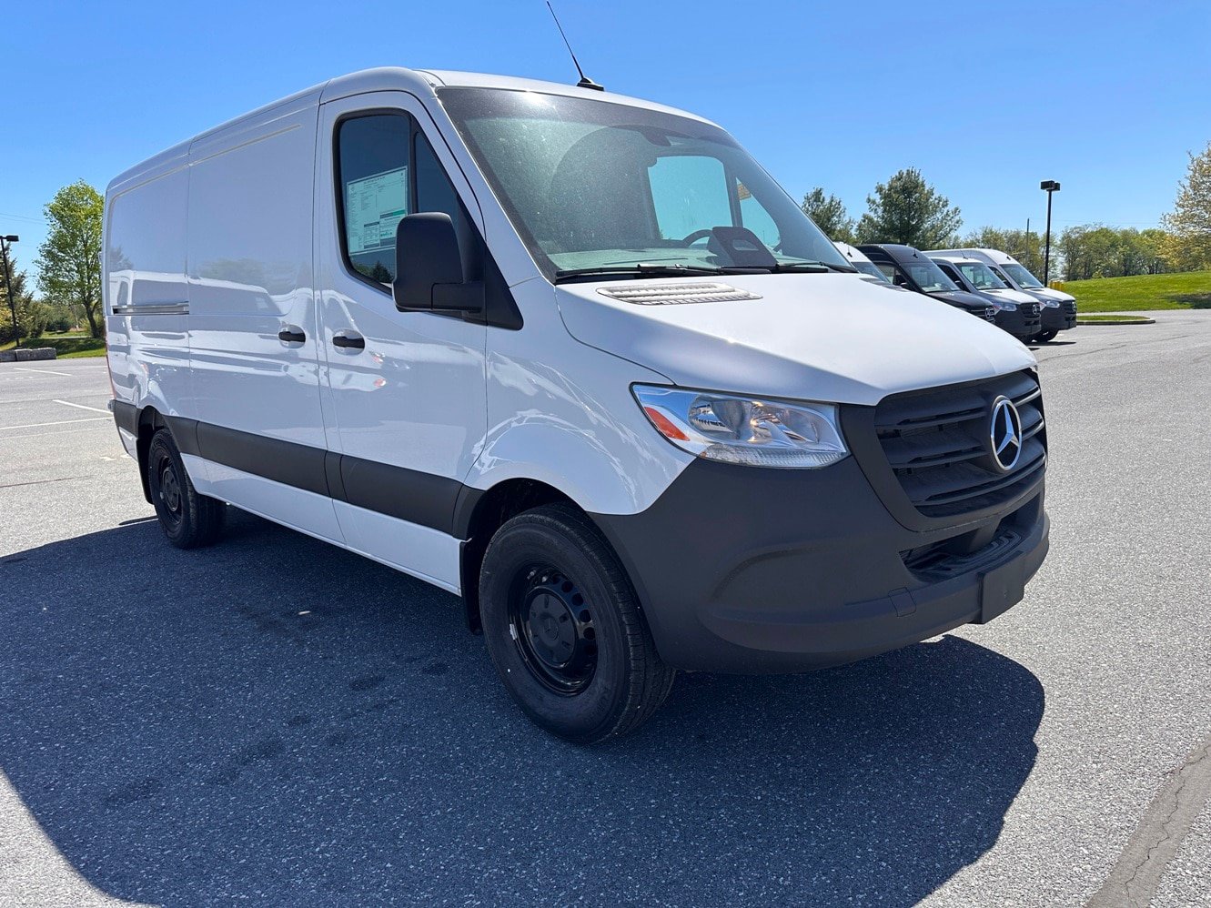 Used 2025 Mercedes-Benz Sprinter 2500 image 1