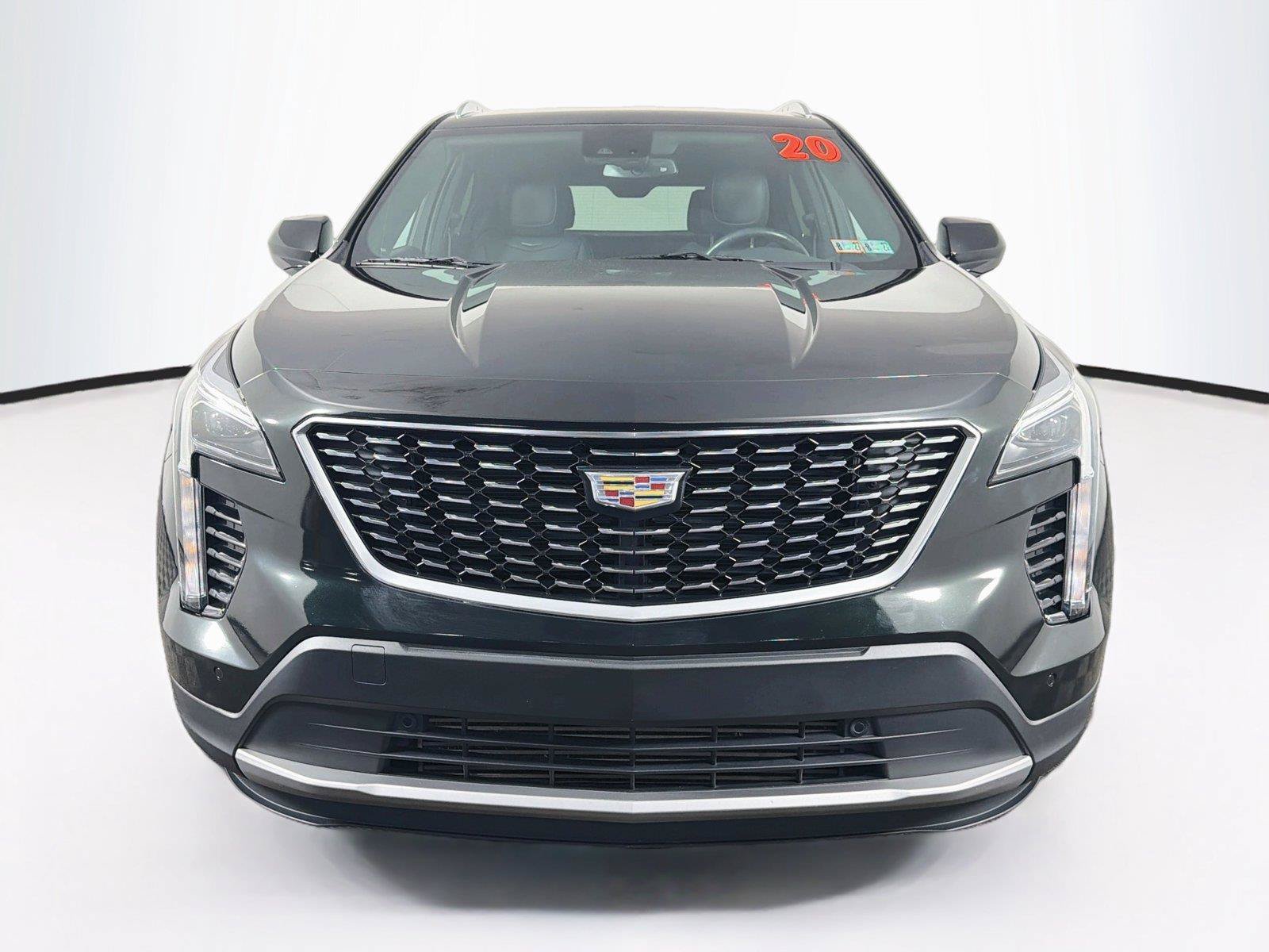 Used 2020 Cadillac XT4 Premium Luxury w/ Cold Weather Package AWD/4WD image 6