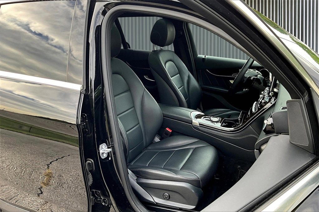 Used 2019 Mercedes-Benz GLC 300 4MATIC image 7
