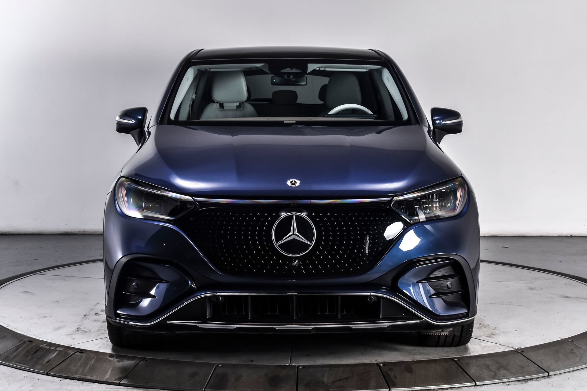 Used 2023 Mercedes-Benz EQE 500 4MATIC SUV image 8