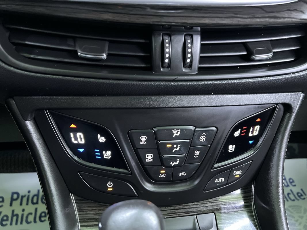 Used 2018 Buick Envision Premium AWD/4WD image 24