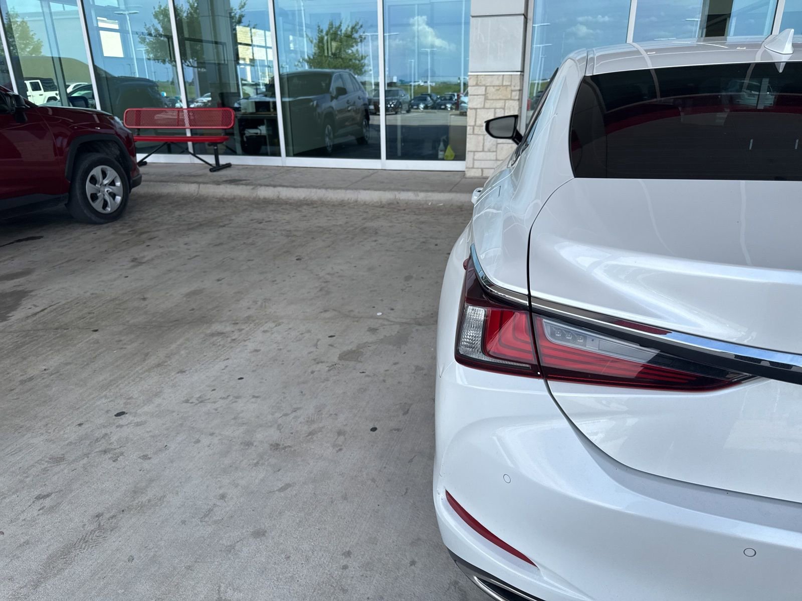 Used 2020 Lexus ES 350 w/ Premium Package FWD image 5