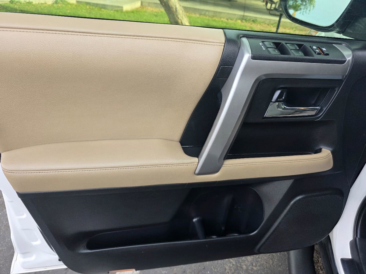 Used 2017 Toyota 4Runner SR5 RWD image 26