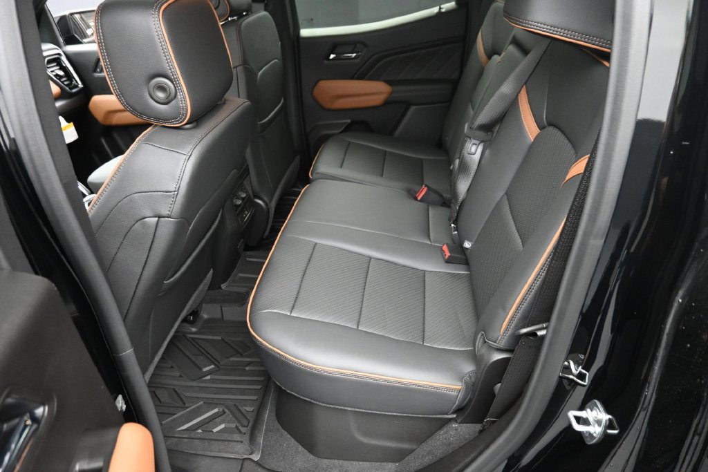 New 2026 GMC Canyon AT4 w/ Technology Plus Package AWD/4WD image 12