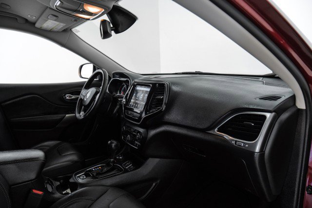 Used 2019 Jeep Cherokee Limited image 10