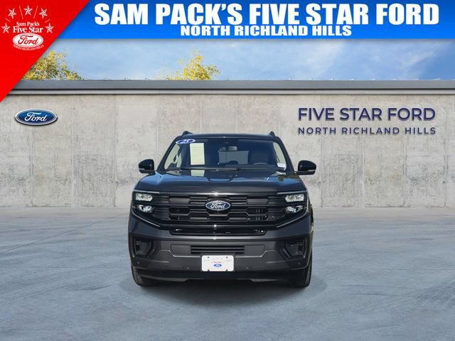 Used 2025 Ford Expedition Max Active AWD/4WD image 3