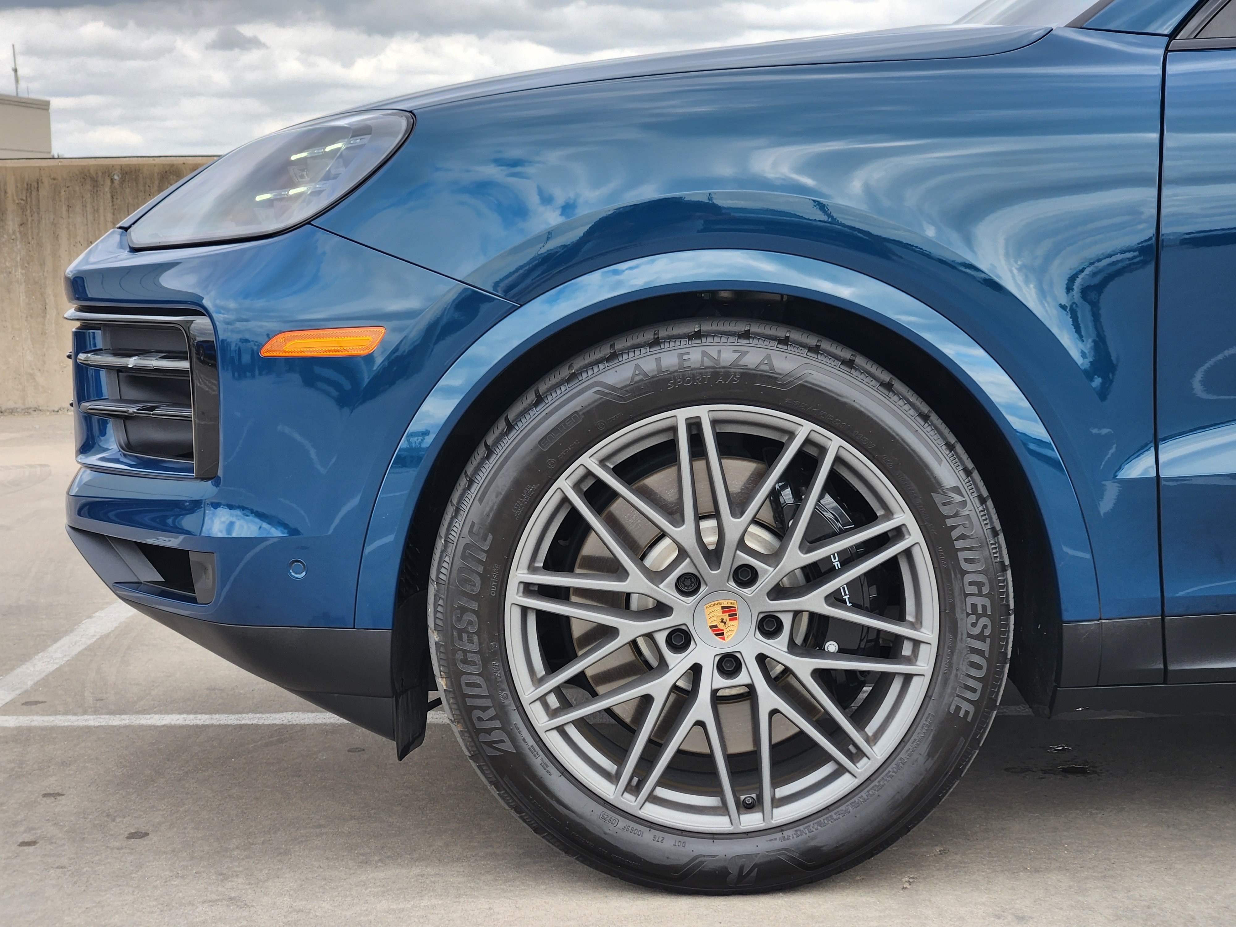 Certified 2025 Porsche Cayenne S AWD/4WD image 13