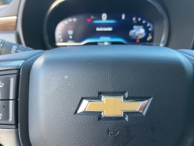 Used 2024 Chevrolet Suburban Premier image 37