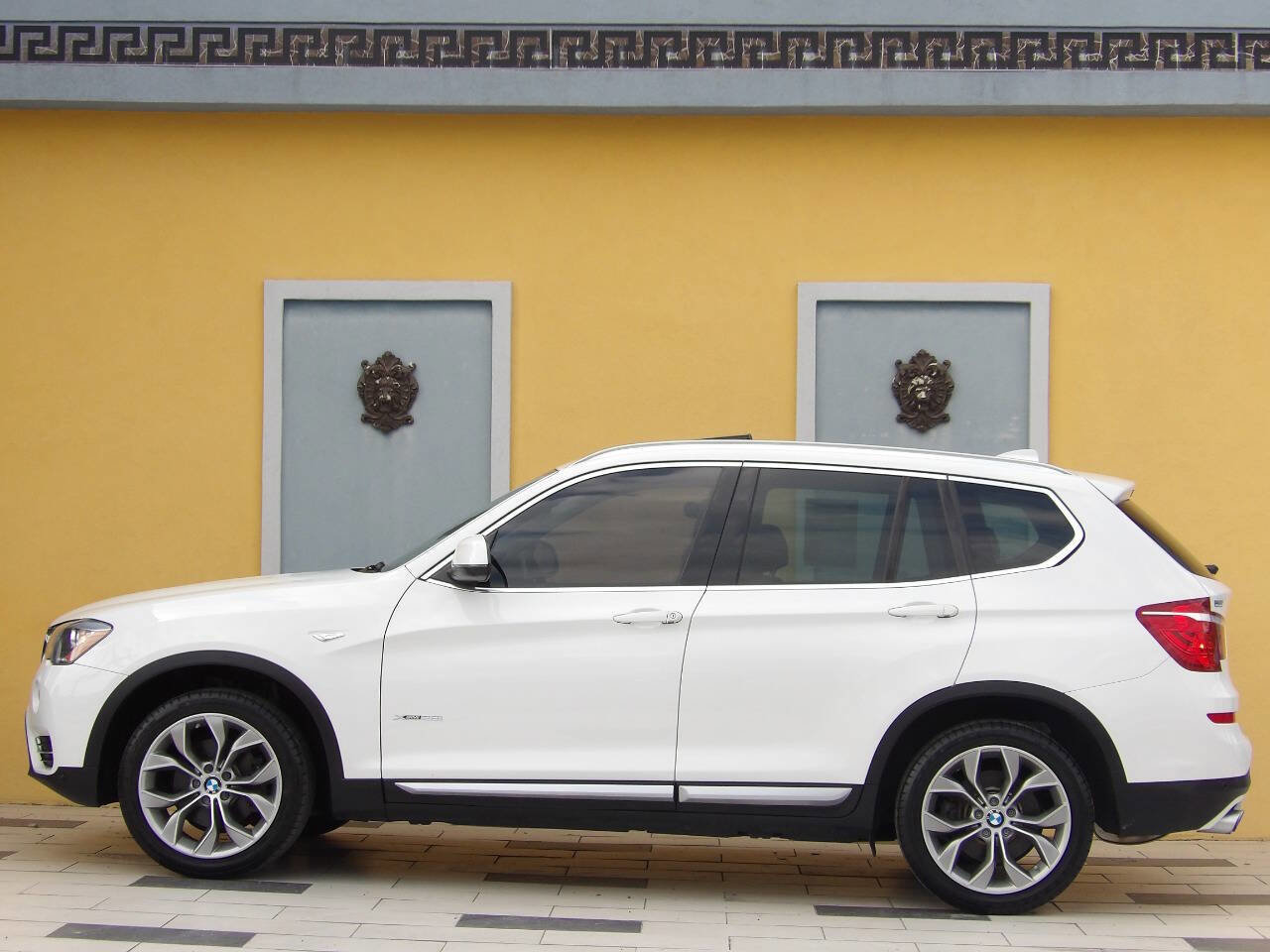 Used 2017 BMW X3 xDrive28i AWD/4WD image 8