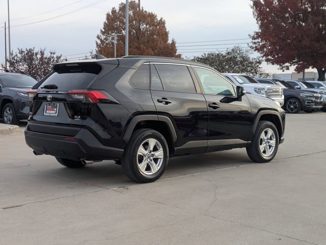 Used 2019 Toyota RAV4 XLE image 6