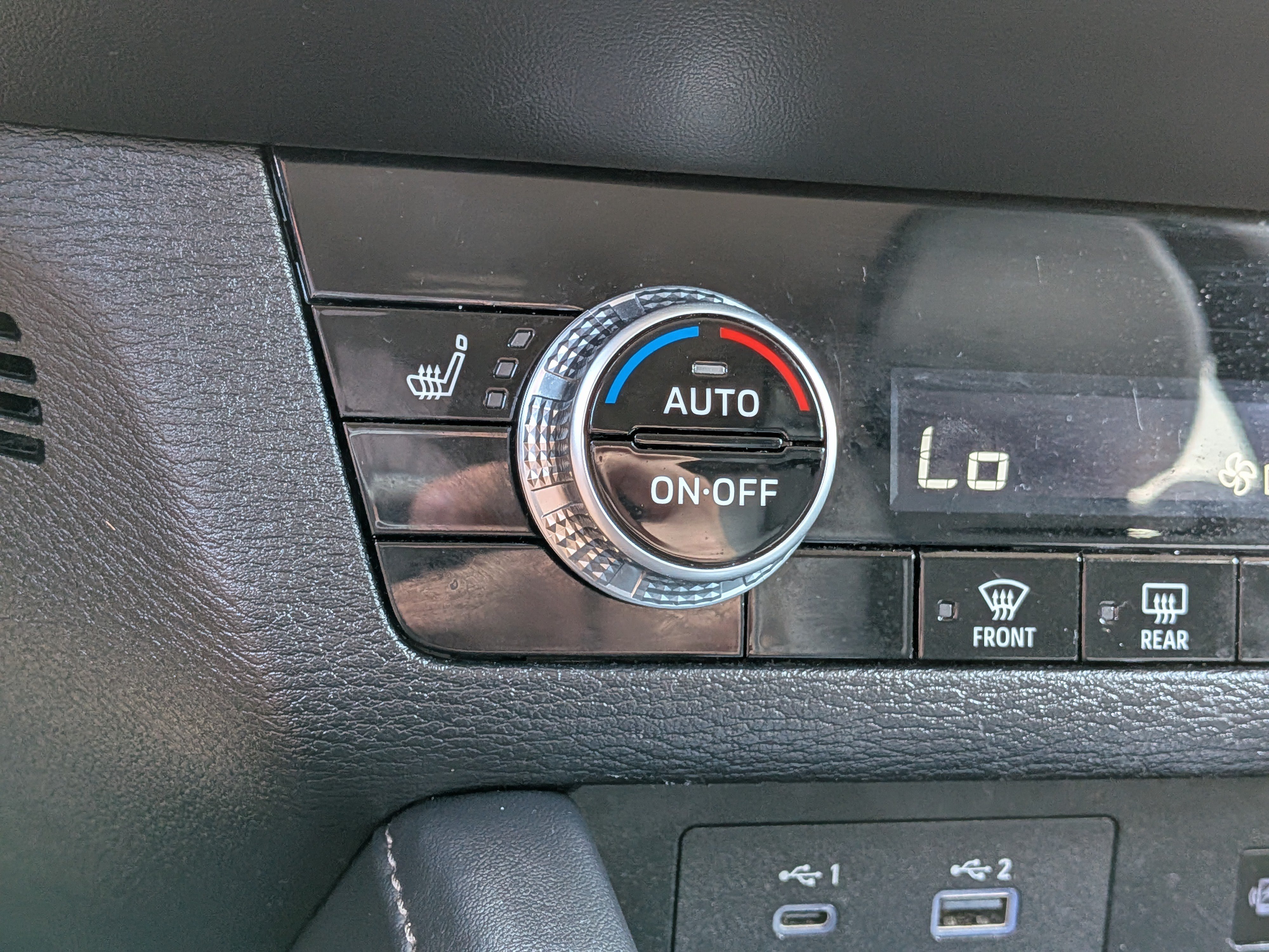Used 2024 Mitsubishi Outlander SE Black Edition AWD/4WD image 30