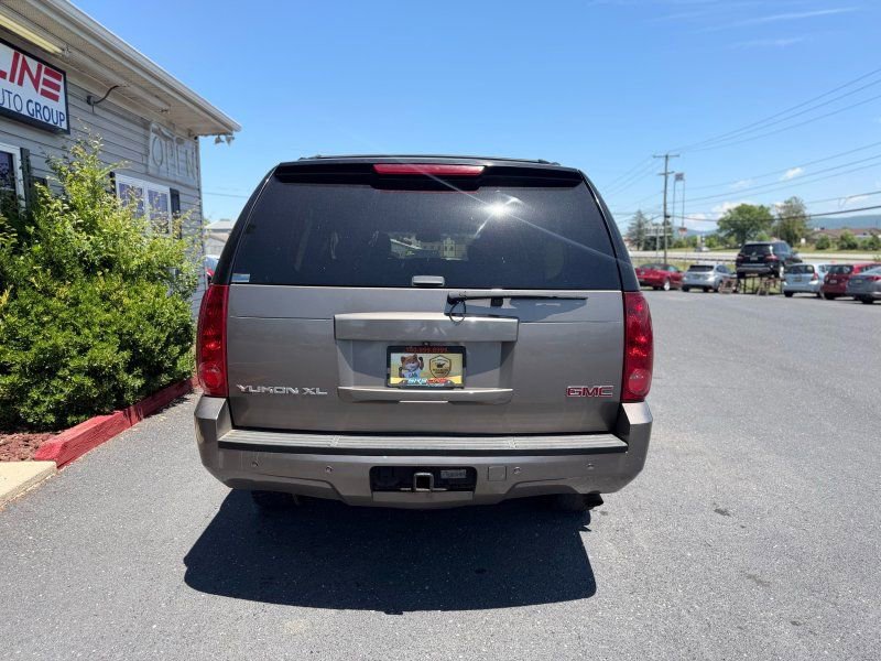 Used 2011 GMC Yukon XL 2500 SLT AWD/4WD image 6