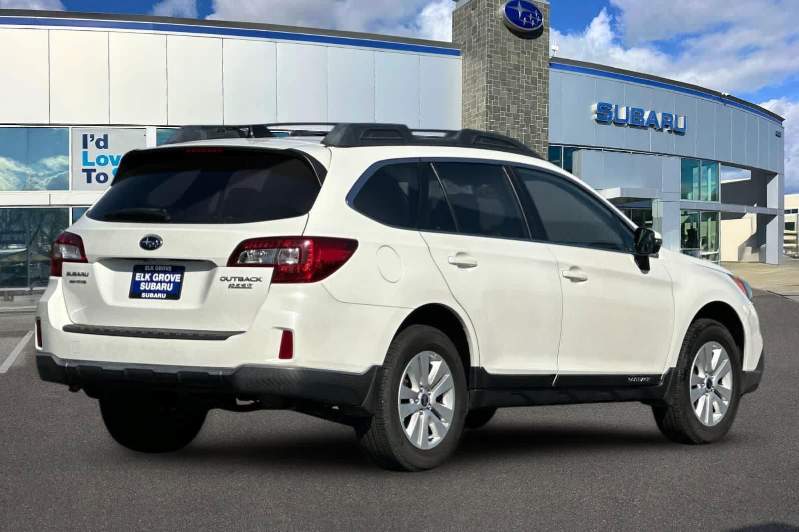 Used 2017 Subaru Outback 2.5i Premium AWD/4WD video 2