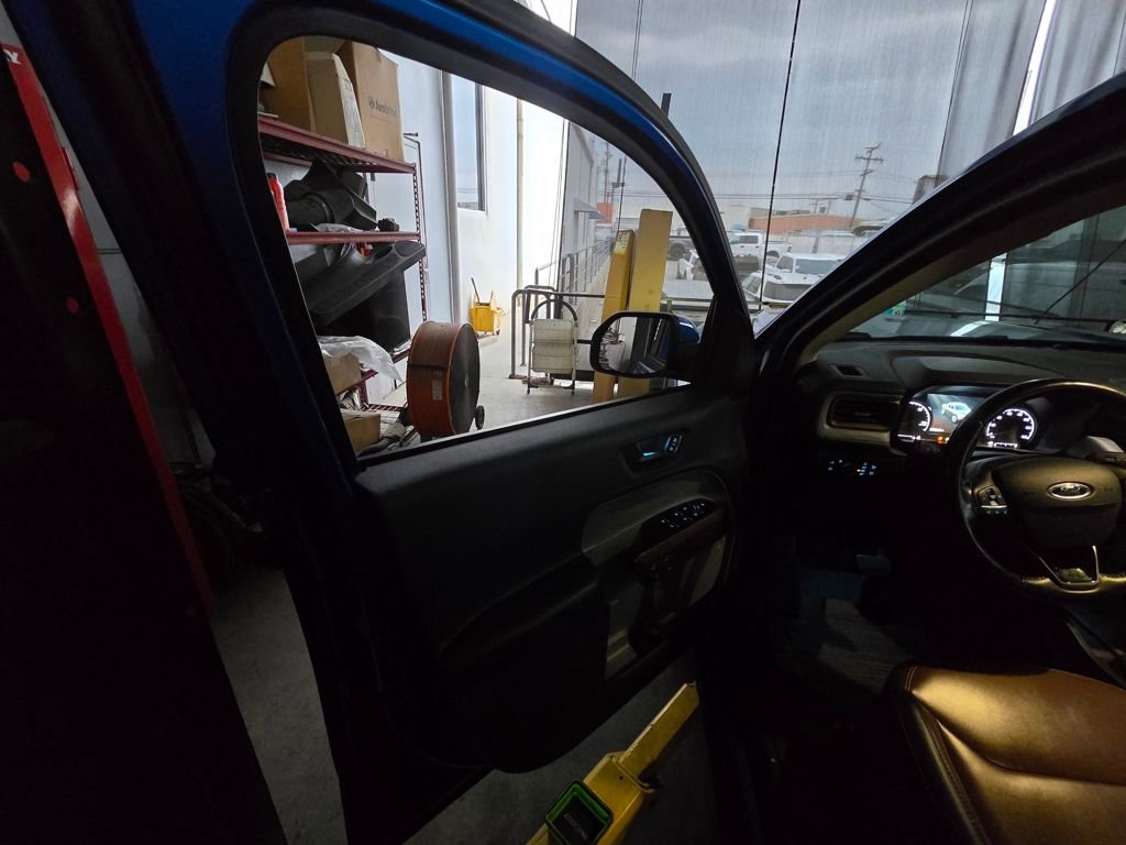 Used 2022 Ford Maverick Lariat image 10