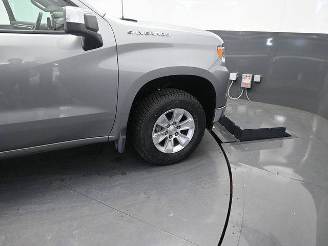 Used 2025 Chevrolet Silverado 1500 LT AWD/4WD image 23