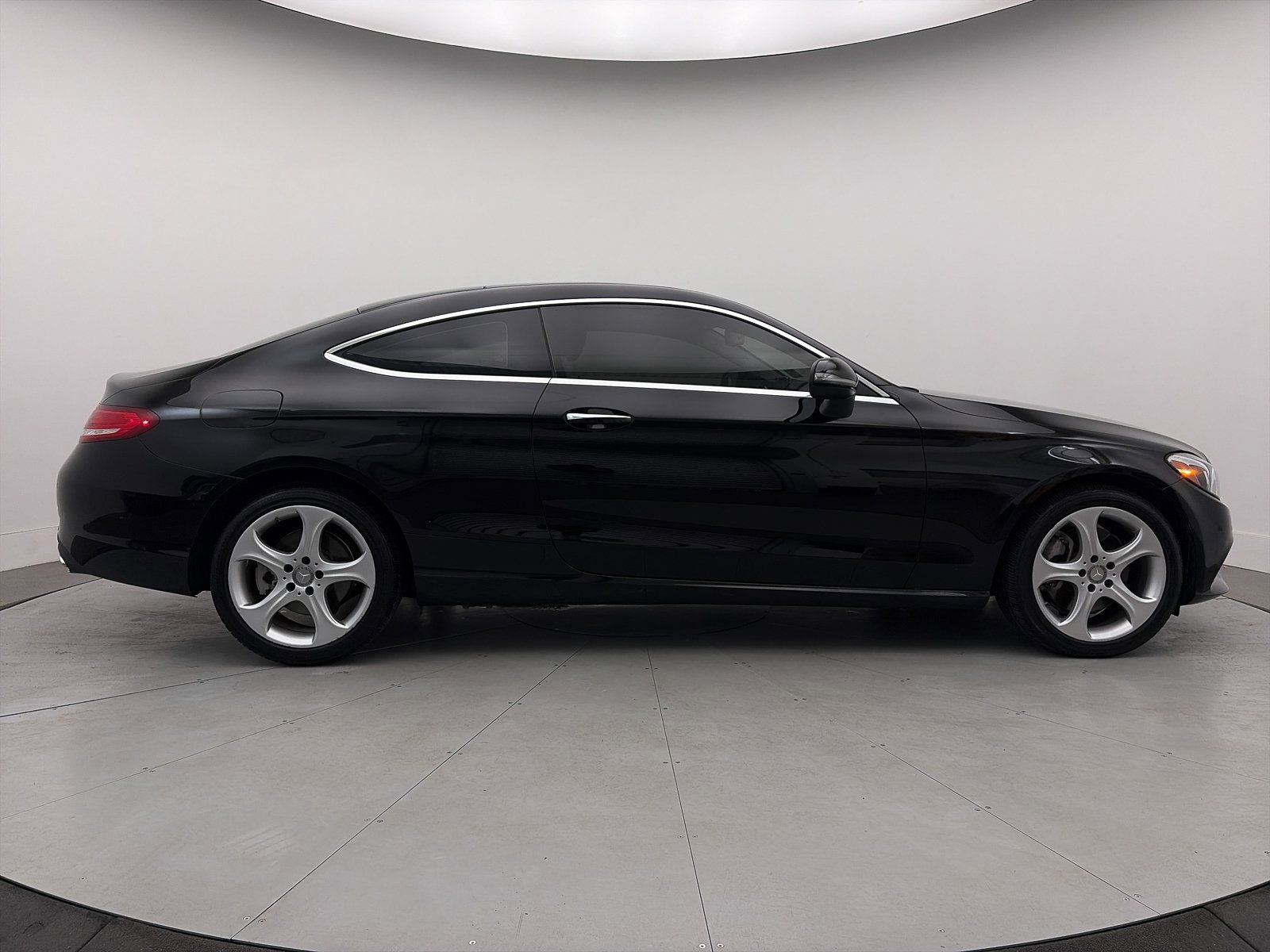Used 2017 Mercedes-Benz C 300 4MATIC Coupe image 38
