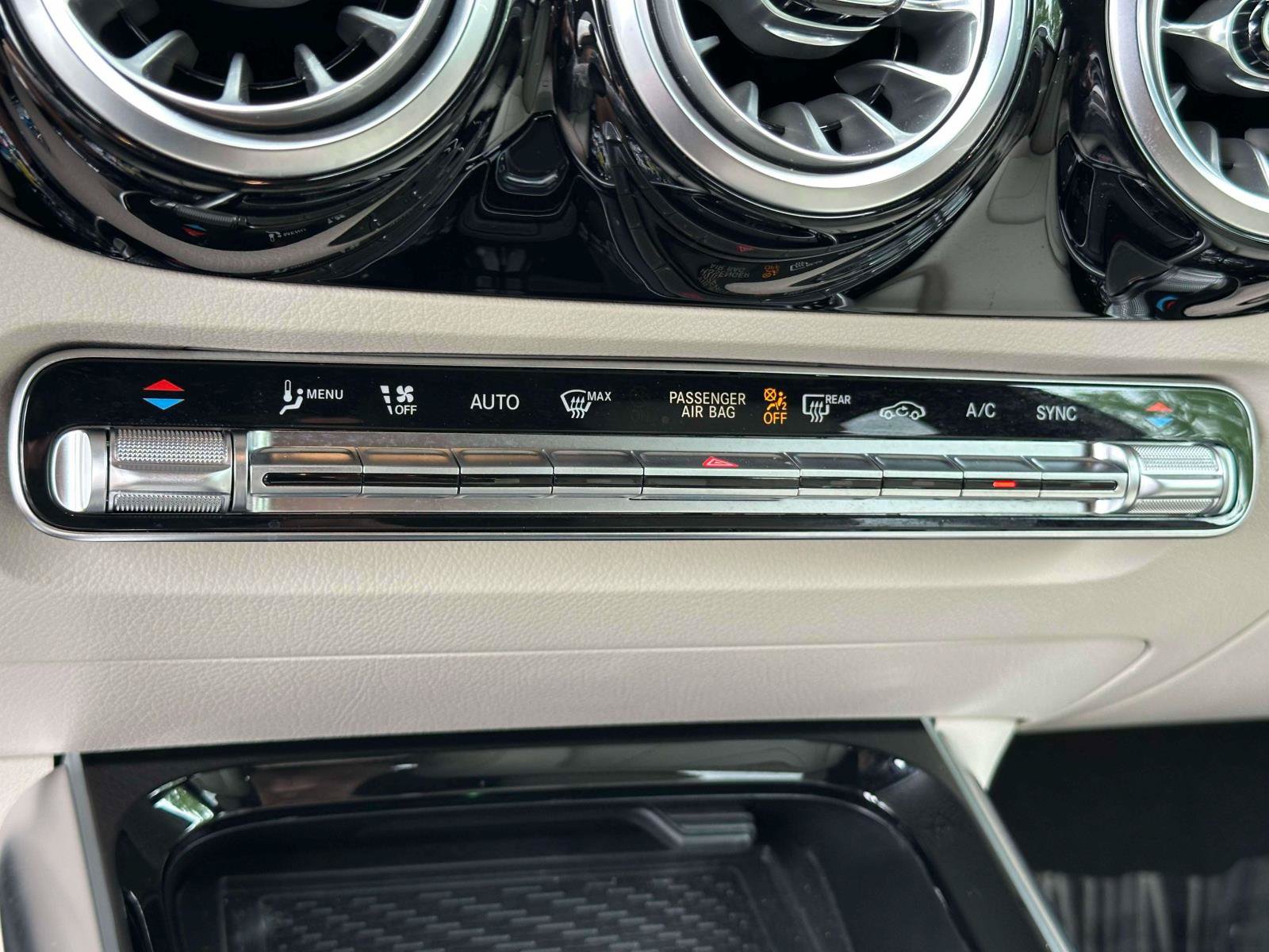 Certified 2025 Mercedes-Benz GLA 250 4MATIC image 24