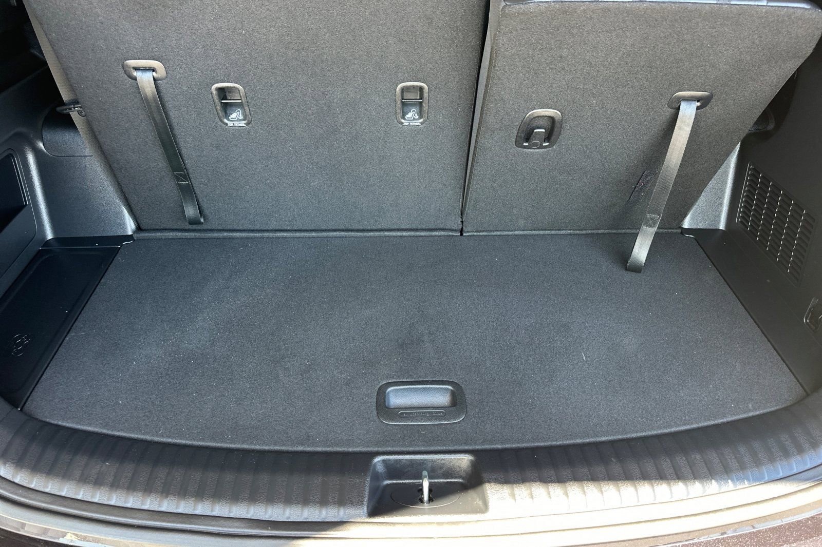 Used 2025 Kia Telluride LX FWD image 17