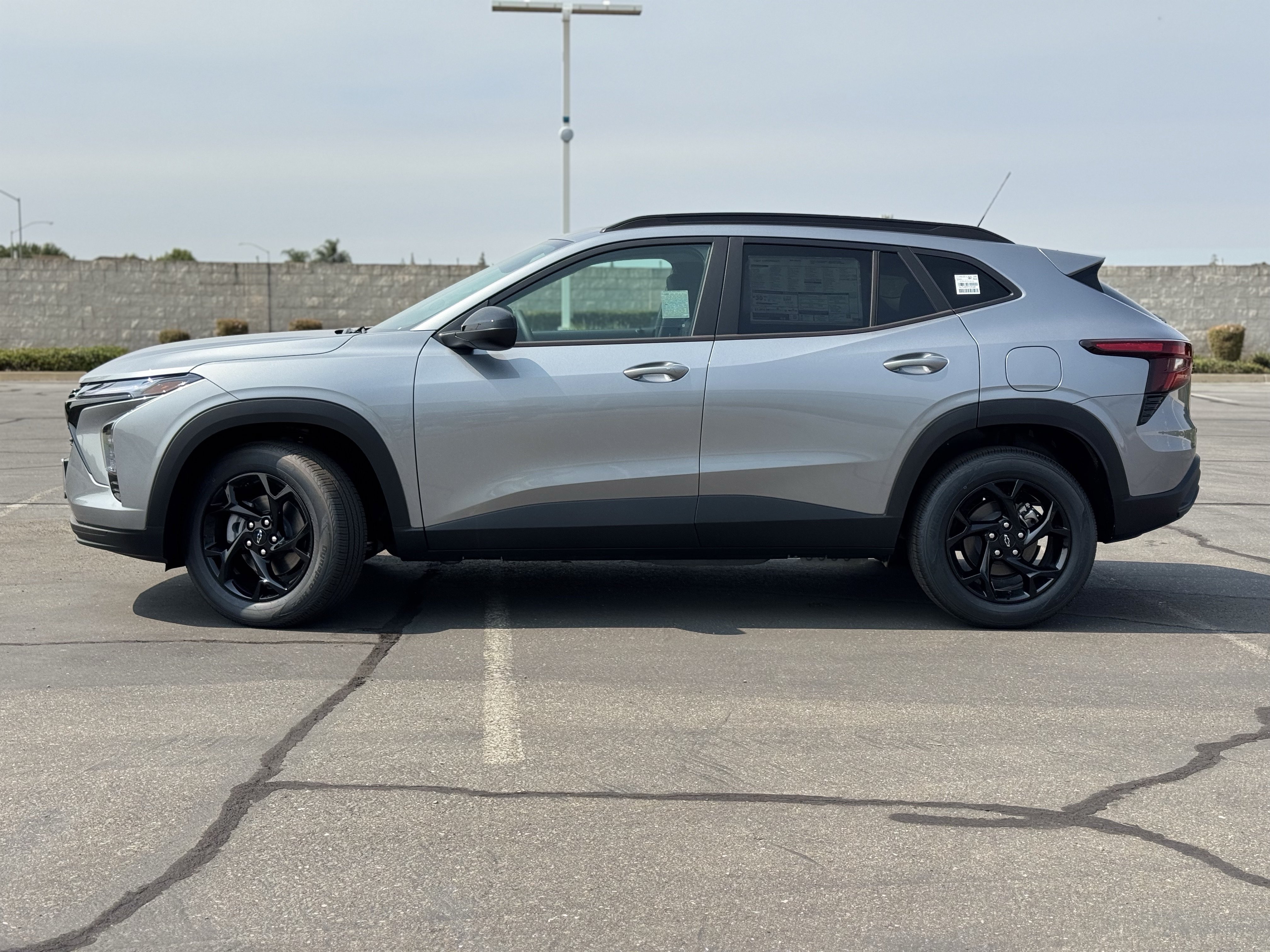 New 2026 Chevrolet Trax LT w/ Driver Confidence Package FWD image 4