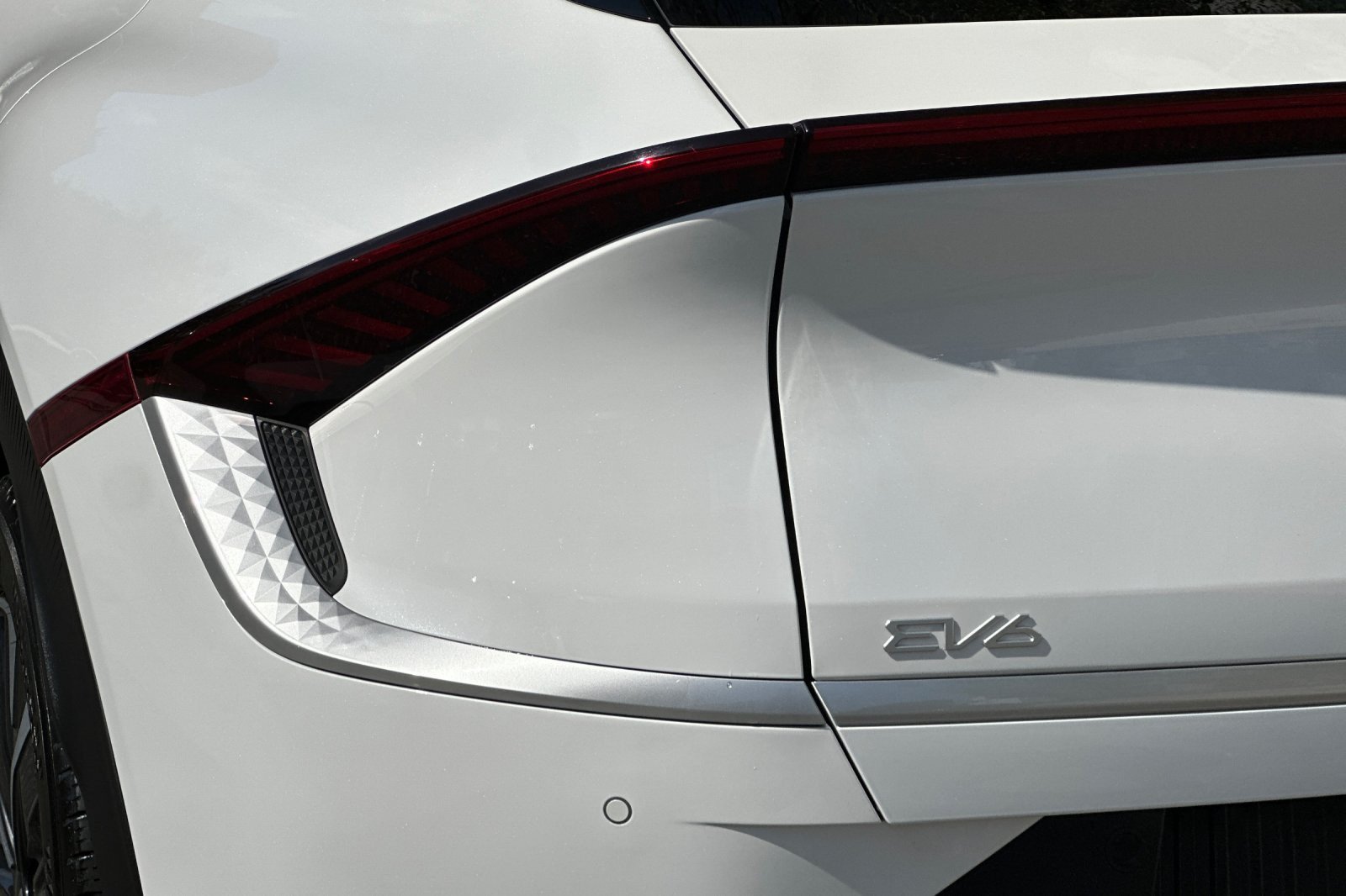 Used 2023 Kia EV6 Light RWD image 27