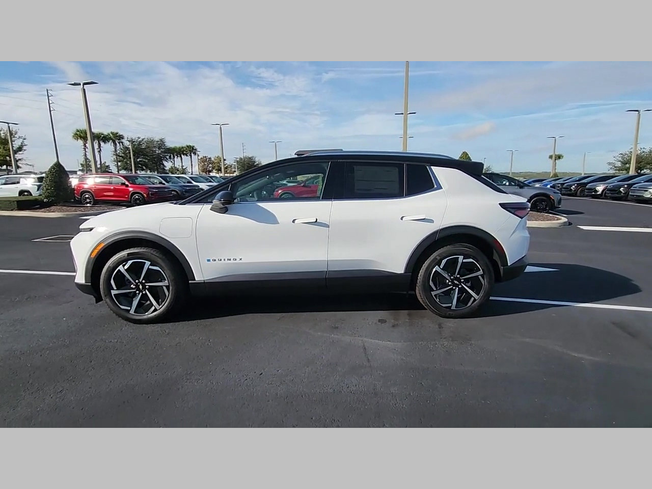 New 2026 Chevrolet Equinox EV LT image 18