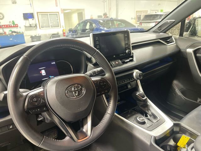 Used 2021 Toyota RAV4 XSE image 14
