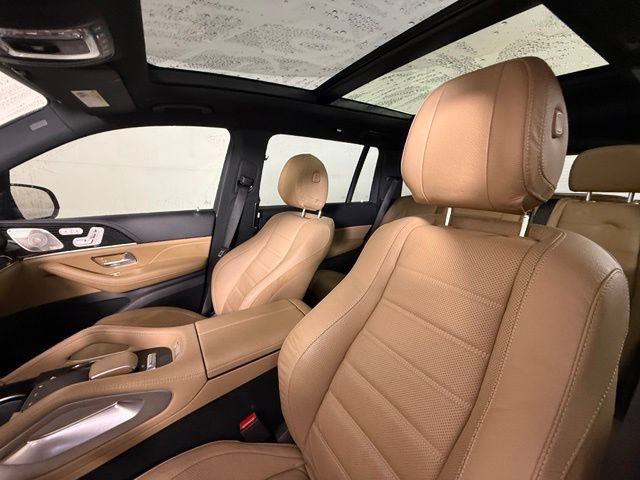 Used 2024 Mercedes-Benz GLS 580 4MATIC image 13