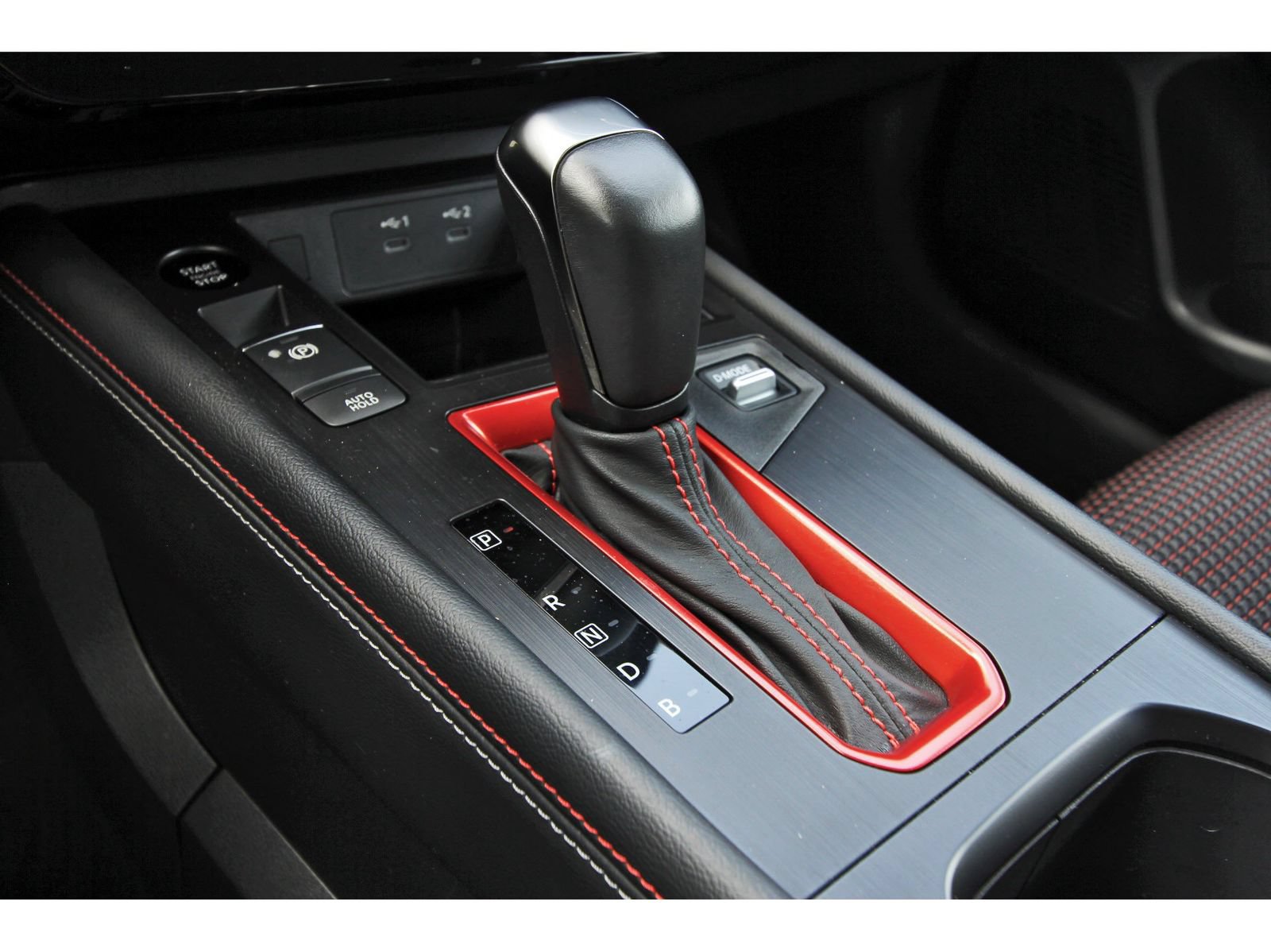 Certified 2025 Nissan Kicks SR FWD image 27