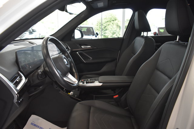 Used 2023 BMW X1 xDrive28i AWD/4WD image 10