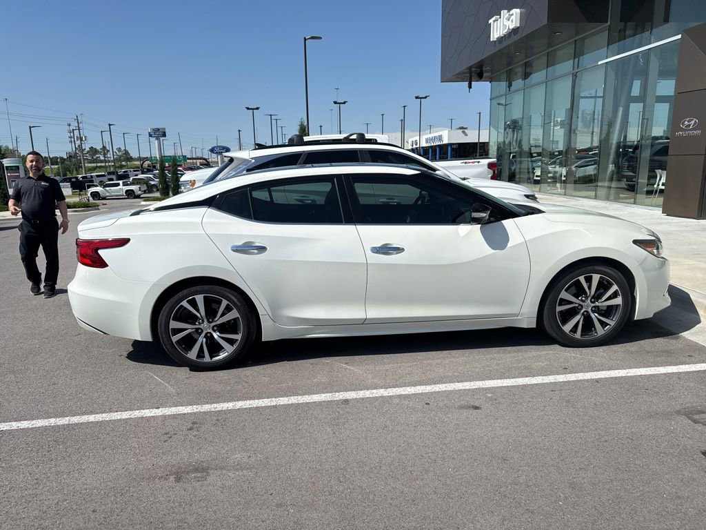 Used 2016 Nissan Maxima Platinum FWD image 2