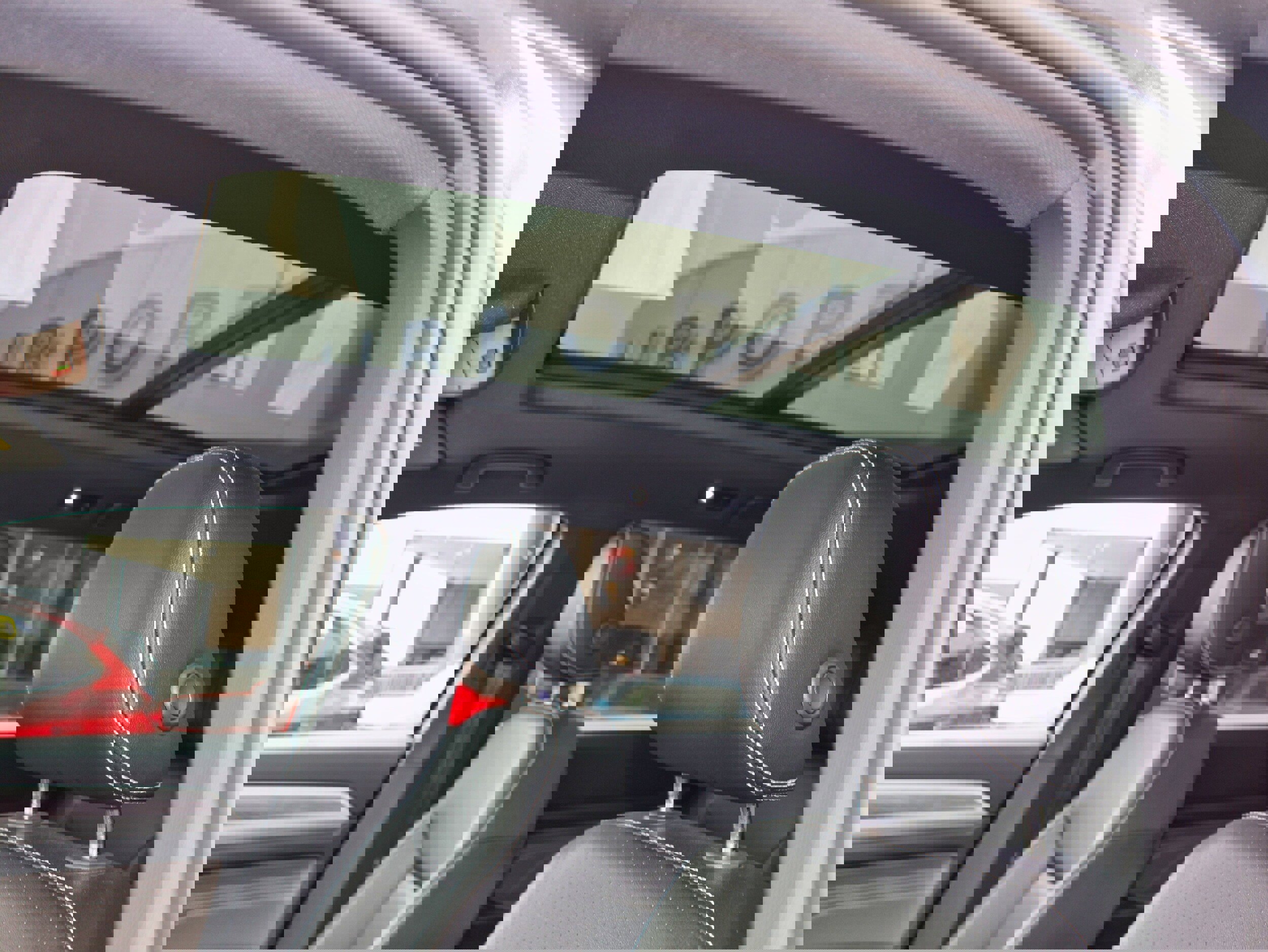 Used 2023 Volkswagen Atlas Cross Sport SE image 12