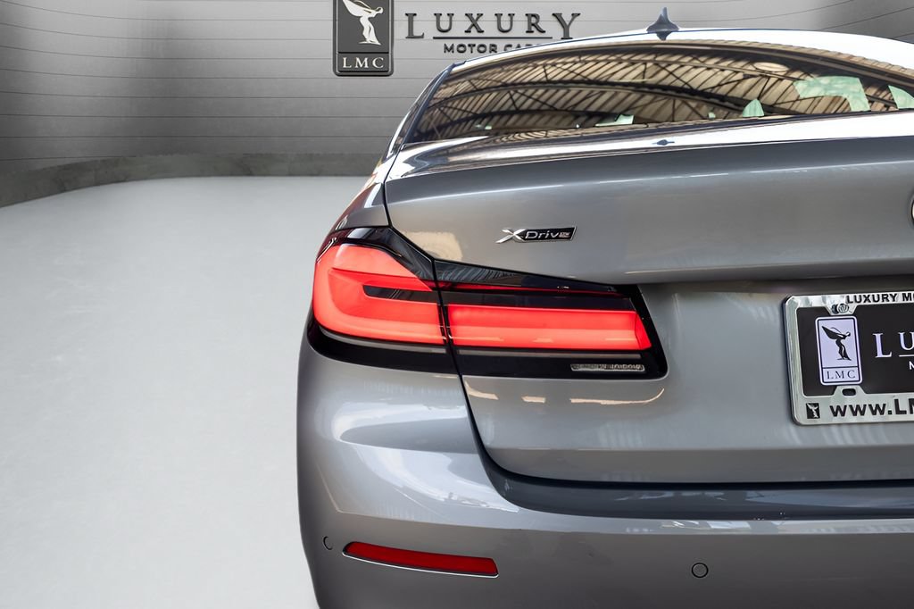 Used 2023 BMW 530i xDrive w/ Premium Package AWD/4WD image 18