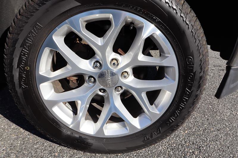 Used 2014 GMC Sierra 1500 SLT w/ SLT Crew Cab Value Package image 31