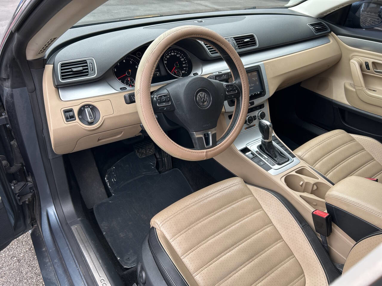 Used 2013 Volkswagen CC Sport image 11