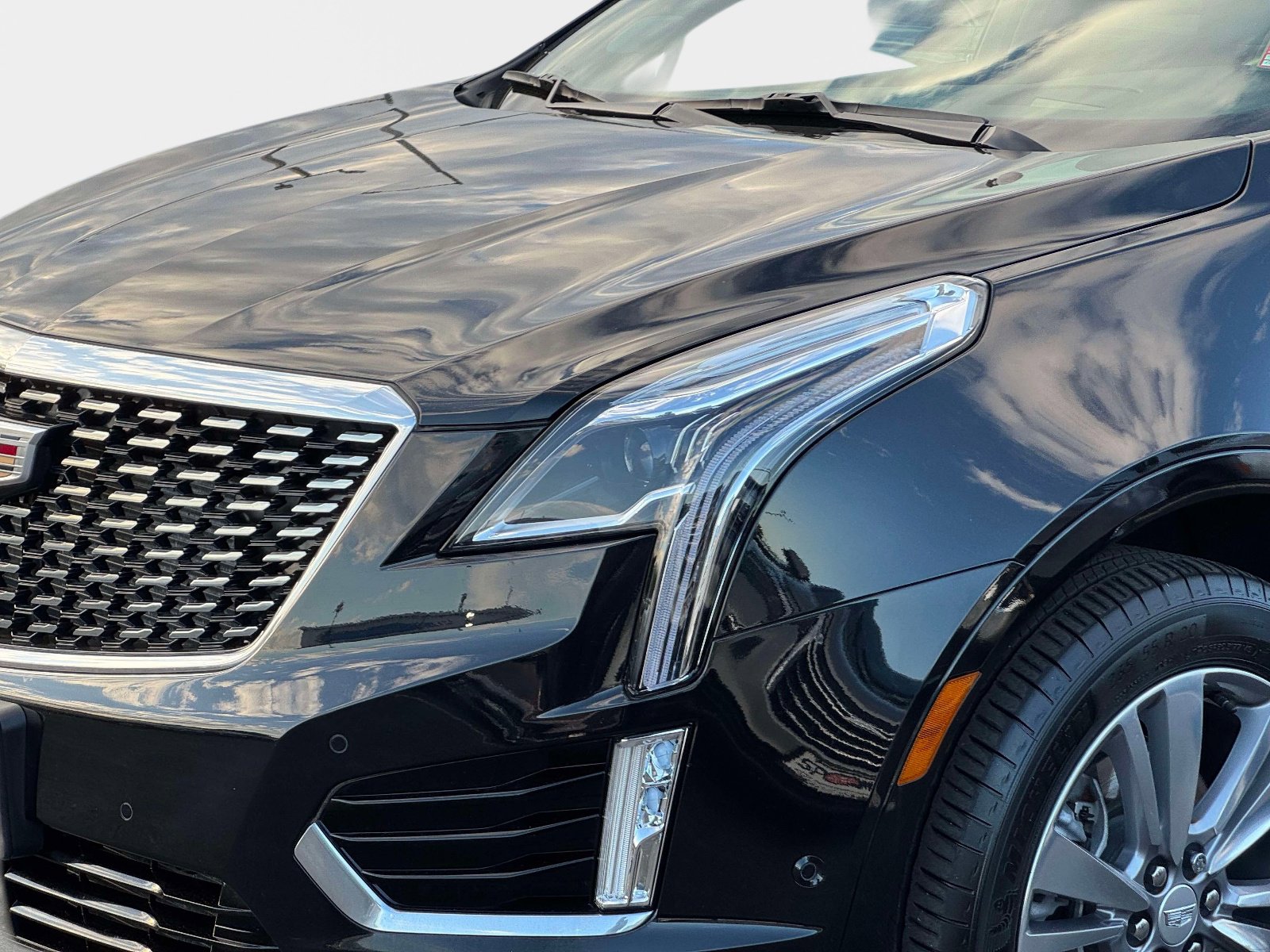 Used 2024 Cadillac XT5 Premium Luxury w/ Technology Package AWD/4WD image 27