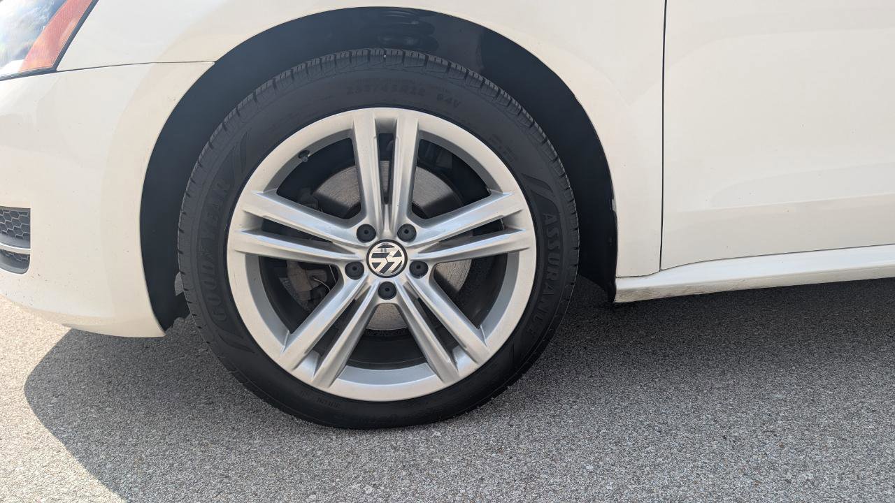 Used 2014 Volkswagen Passat 1.8T SE image 18