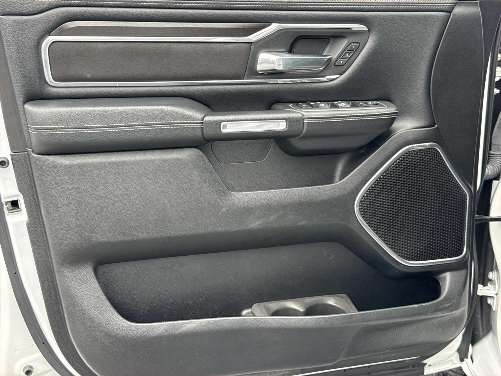 Used 2022 RAM 1500 Laramie AWD/4WD image 23