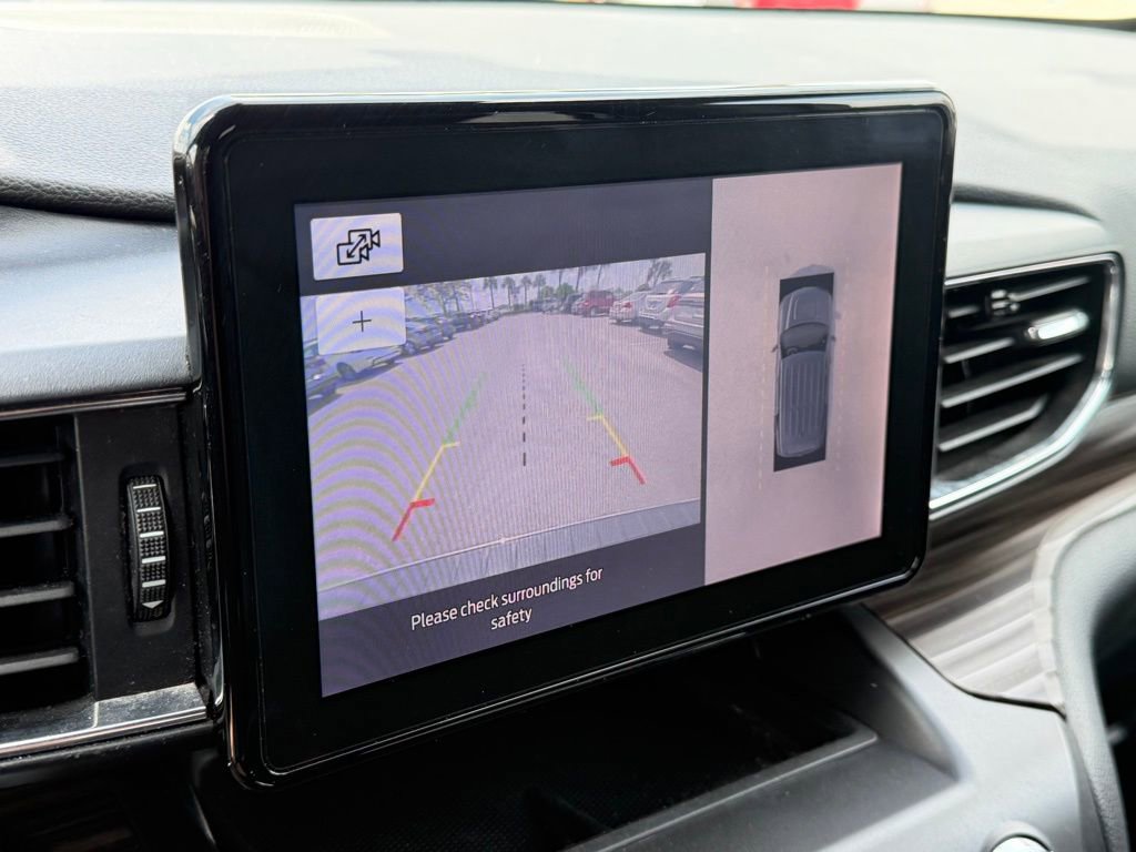 Used 2020 Ford Explorer Limited image 21