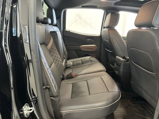 Used 2024 GMC Canyon Denali image 39