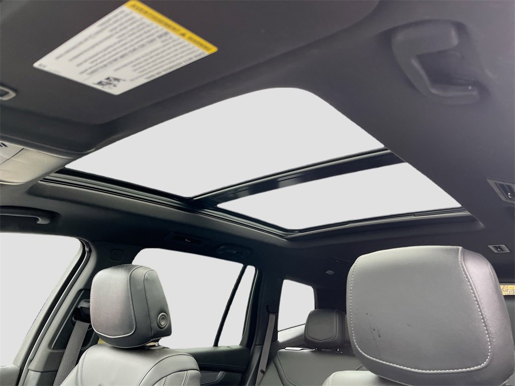 Certified 2024 Cadillac XT6 Luxury w/ LPO, Floor Liner Package image 22