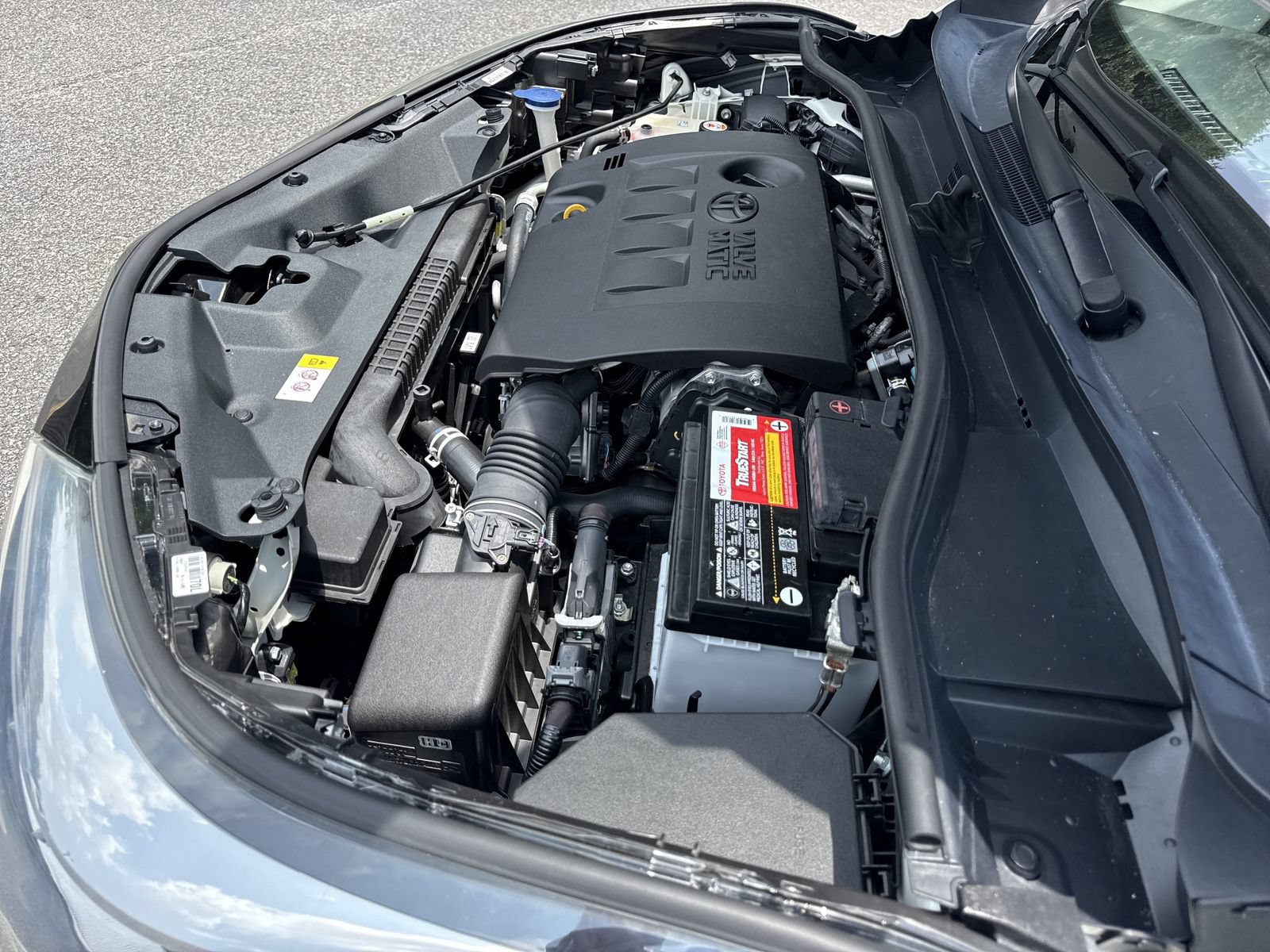 Used 2021 Toyota C-HR LE FWD image 28